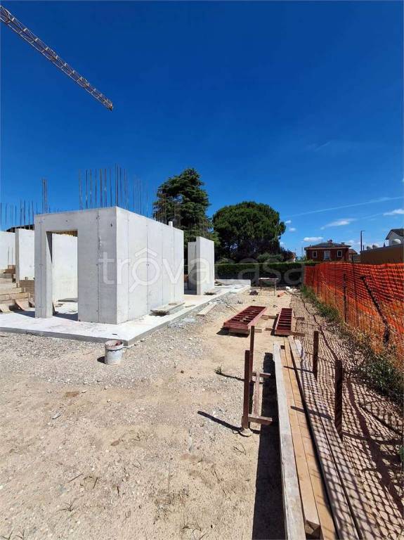 casa indipendente in vendita a Castel d'Azzano in zona Azzano