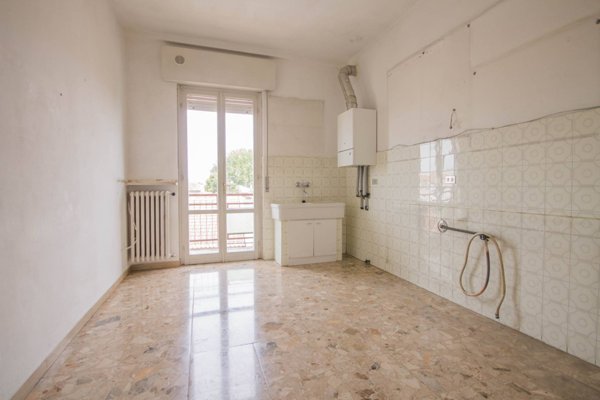 appartamento in vendita a Castel d'Azzano in zona Azzano