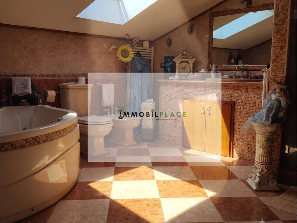 casa indipendente in vendita a Castel d'Azzano