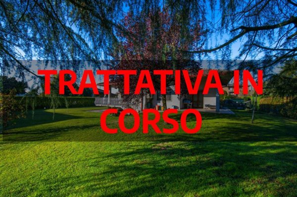 casa indipendente in vendita a Castel d'Azzano in zona Azzano