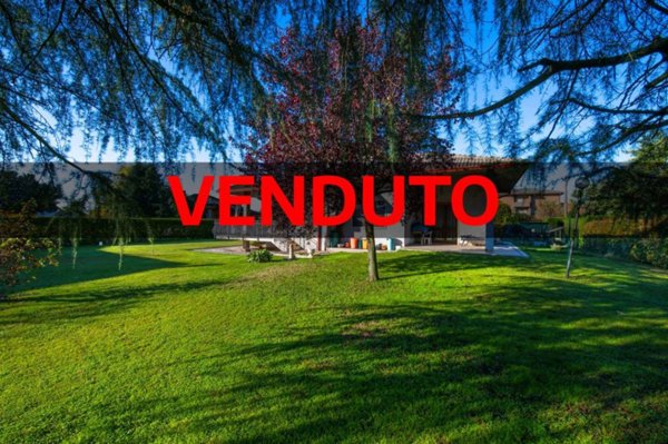 casa indipendente in vendita a Castel d'Azzano in zona Azzano