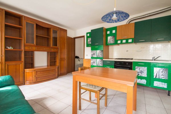 appartamento in vendita a Castel d'Azzano in zona Azzano