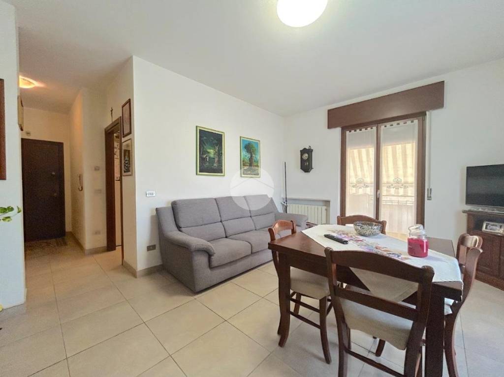 appartamento in vendita a Castel d'Azzano in zona Azzano