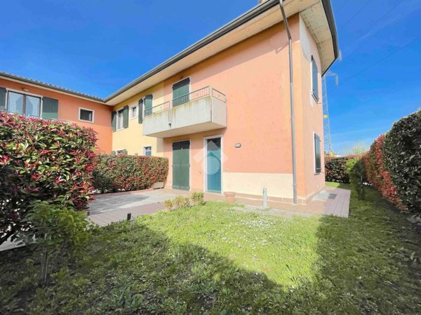 casa indipendente in vendita a Castelnuovo del Garda