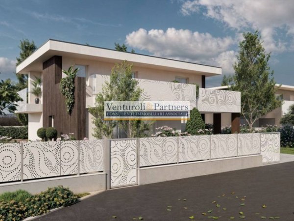 casa indipendente in vendita a Castelnuovo del Garda