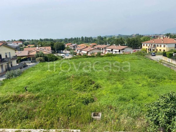 terreno edificabile in vendita a Castelnuovo del Garda in zona Cavalcaselle