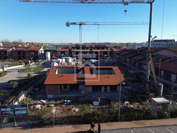 casa indipendente in vendita a Castelnuovo del Garda