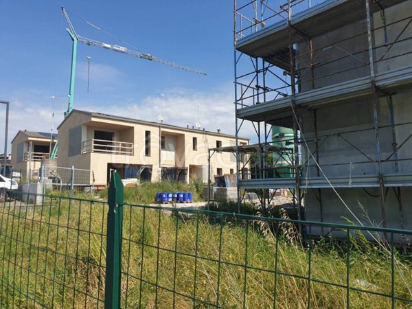 appartamento in vendita a Castelnuovo del Garda in zona Cavalcaselle