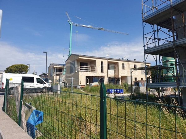 appartamento in vendita a Castelnuovo del Garda in zona Cavalcaselle