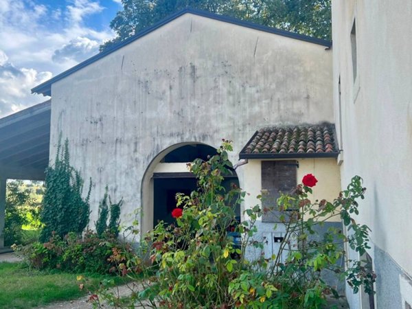 casa indipendente in vendita a Castelnuovo del Garda