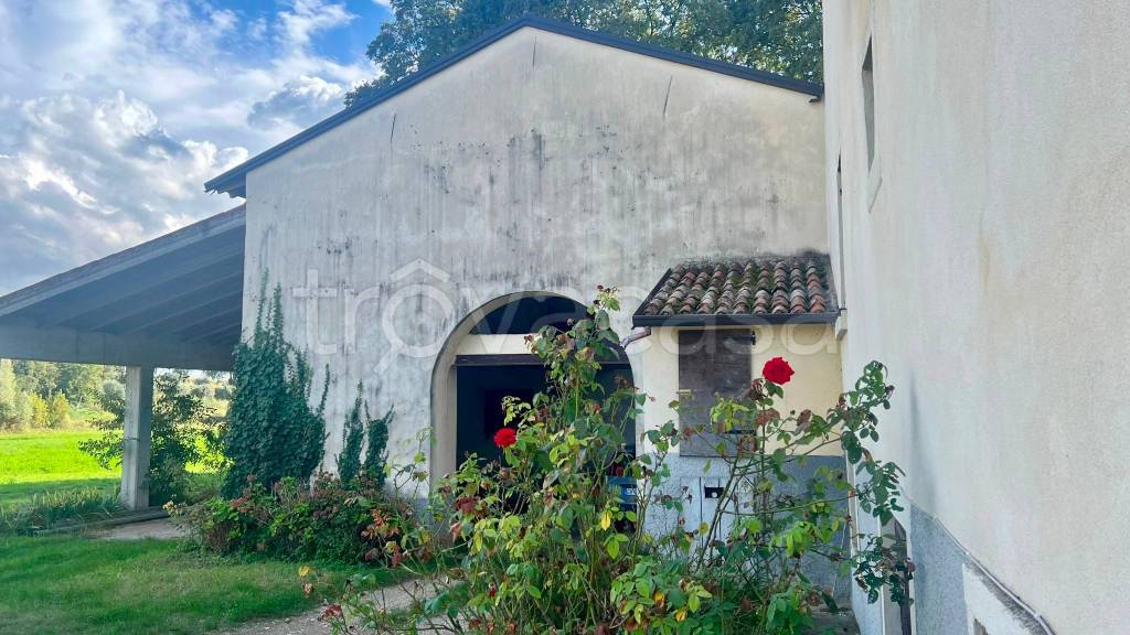 terreno agricolo in vendita a Castelnuovo del Garda in zona Cavalcaselle