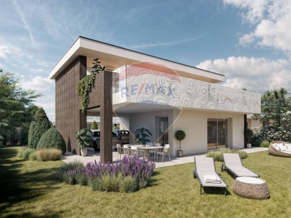 casa indipendente in vendita a Castelnuovo del Garda