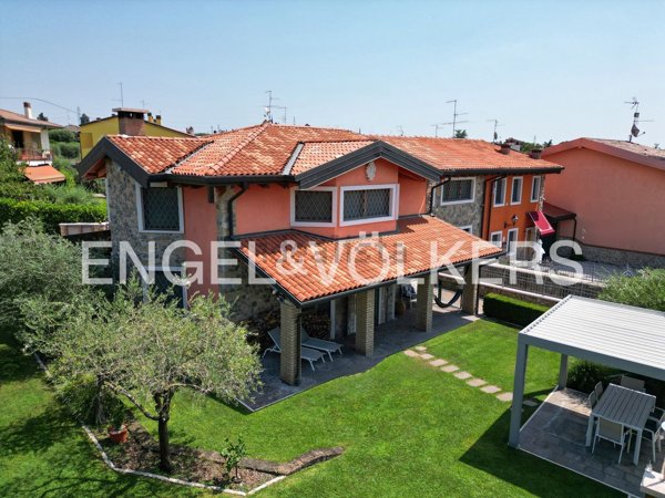 casa indipendente in vendita a Castelnuovo del Garda