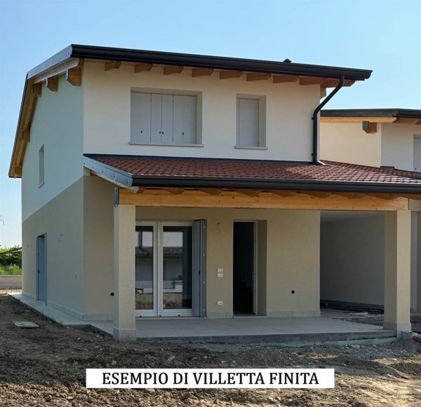 casa indipendente in vendita a Castelnuovo del Garda