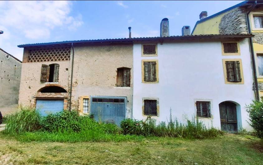 casa indipendente in vendita a Castelnuovo del Garda