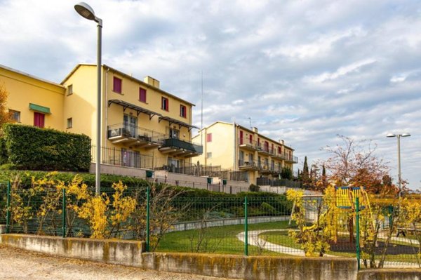appartamento in vendita a Castelnuovo del Garda in zona Sandrà