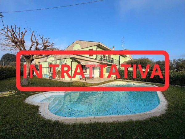 casa indipendente in vendita a Castelnuovo del Garda