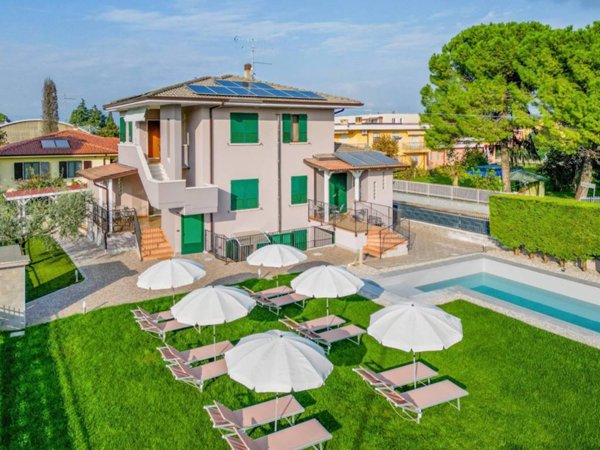 casa indipendente in vendita a Castelnuovo del Garda