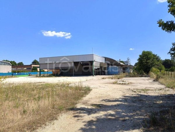 locale commerciale in vendita a Castelnuovo del Garda