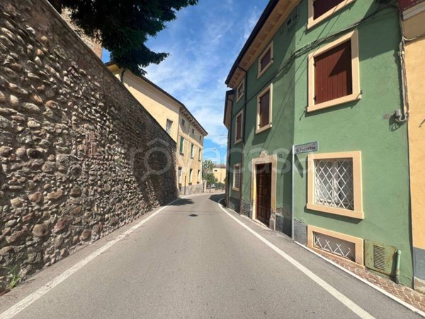 casa indipendente in vendita a Castelnuovo del Garda