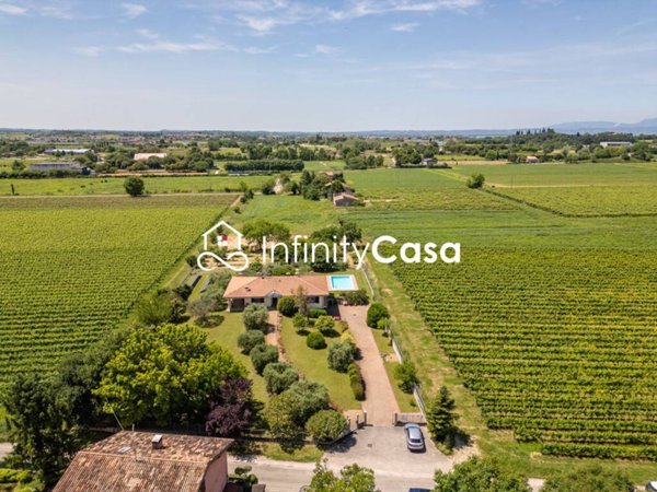 casa indipendente in vendita a Castelnuovo del Garda