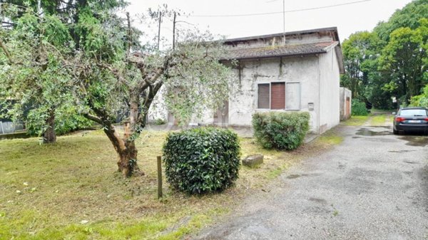 casa indipendente in vendita a Castelnuovo del Garda