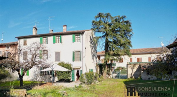 casa indipendente in vendita a Castelnuovo del Garda
