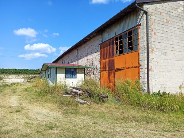 casale in vendita a Castelnuovo del Garda