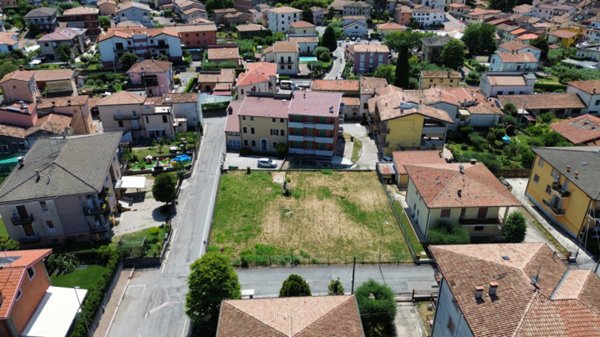 casa indipendente in vendita a Castelnuovo del Garda in zona Sandrà