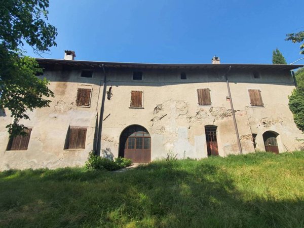 casa indipendente in vendita a Castelnuovo del Garda in zona Cavalcaselle