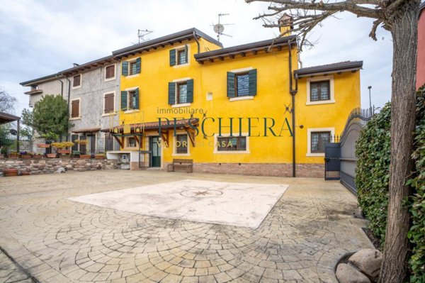 casa indipendente in vendita a Castelnuovo del Garda