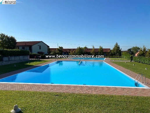 appartamento in vendita a Castelnuovo del Garda in zona Sandrà
