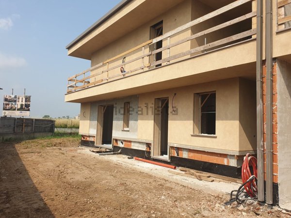 appartamento in vendita a Castelnuovo del Garda in zona Cavalcaselle