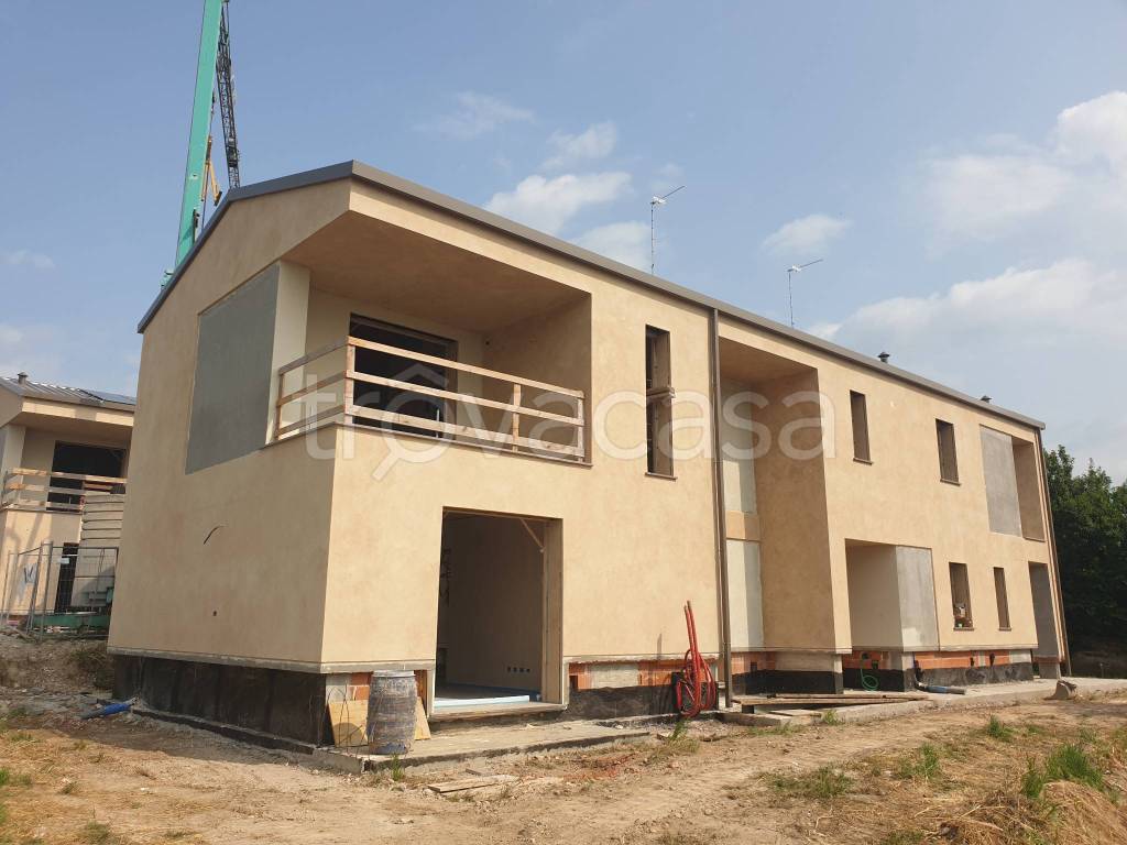 casa indipendente in vendita a Castelnuovo del Garda in zona Cavalcaselle