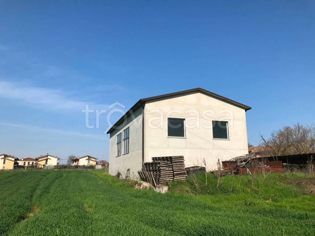terreno agricolo in vendita a Castelnuovo del Garda in zona Cavalcaselle