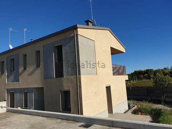 appartamento in vendita a Castelnuovo del Garda in zona Cavalcaselle