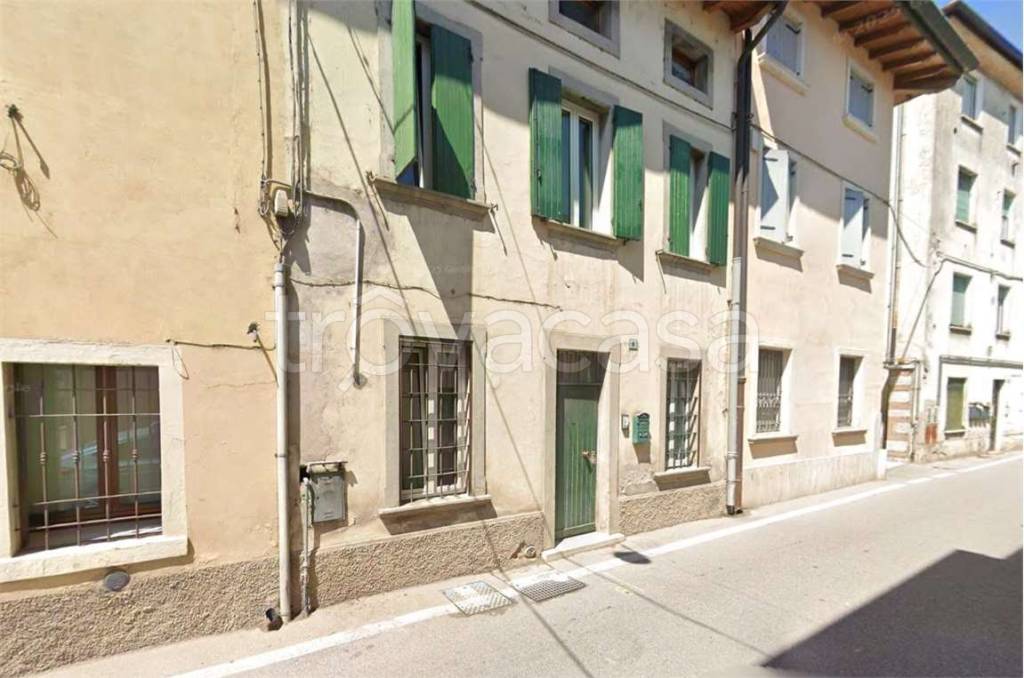 casa indipendente in vendita a Castelnuovo del Garda in zona Cavalcaselle