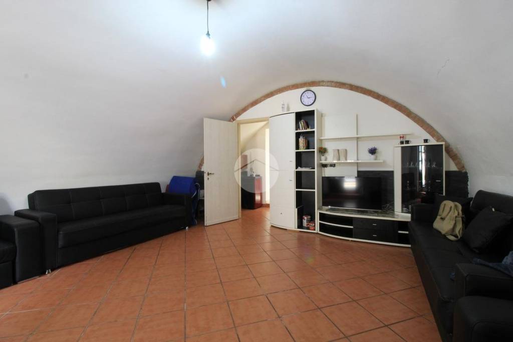 casa indipendente in vendita a Castelnuovo del Garda in zona Camalavicina