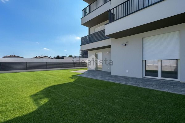 appartamento in vendita a Castelnuovo del Garda in zona Cavalcaselle