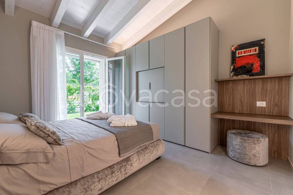 casa indipendente in vendita a Castelnuovo del Garda