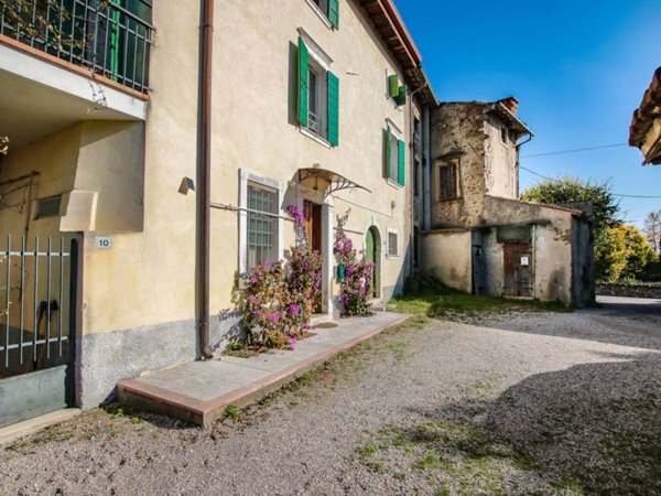 casa indipendente in vendita a Castelnuovo del Garda