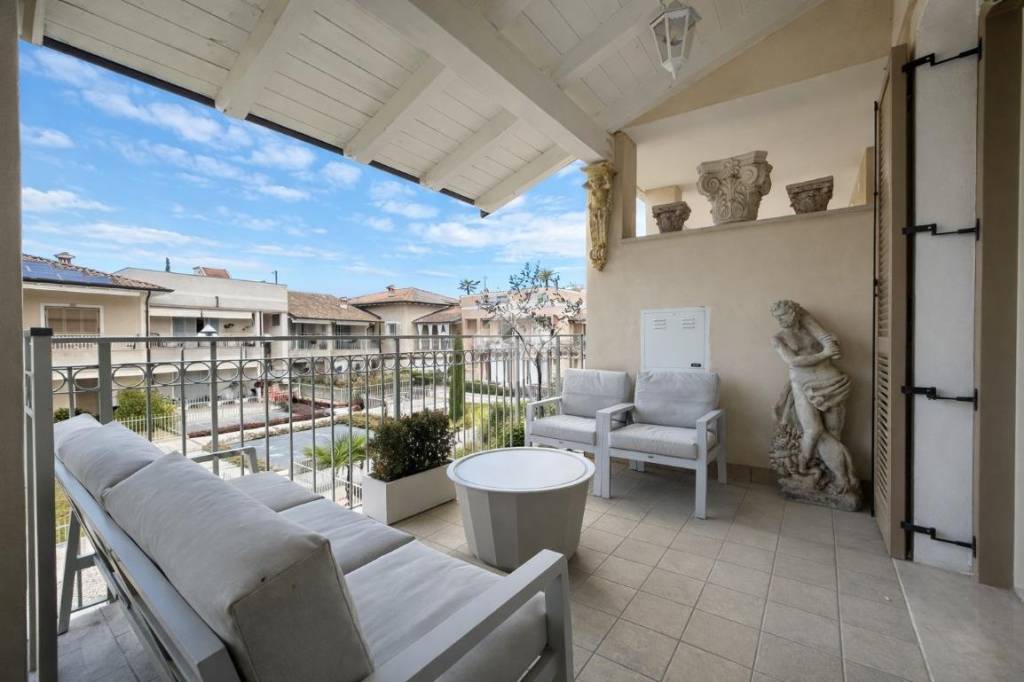 appartamento in vendita a Castelnuovo del Garda in zona Cavalcaselle