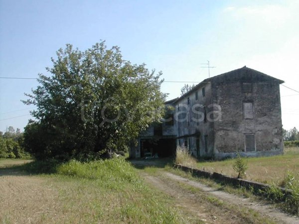 casa indipendente in vendita a Castelnuovo del Garda