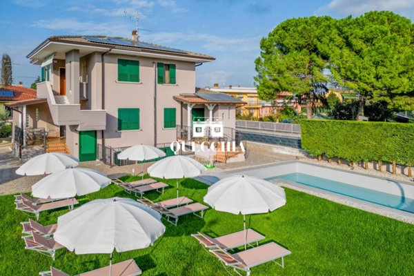 casa indipendente in vendita a Castelnuovo del Garda