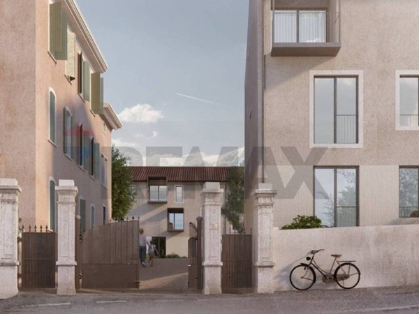 appartamento in vendita a Castelnuovo del Garda in zona Cavalcaselle
