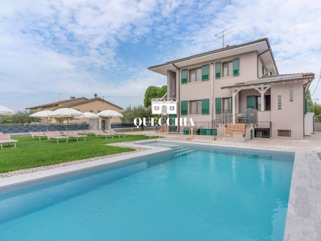 negozio in vendita a Castelnuovo del Garda