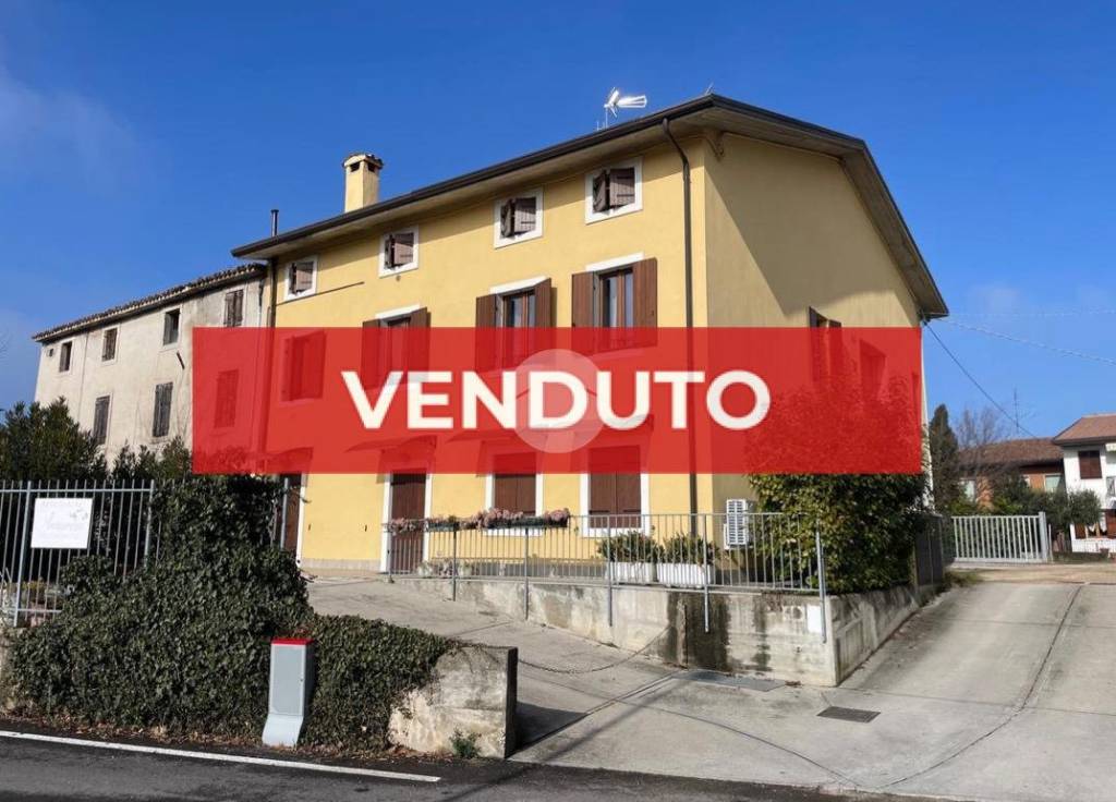 appartamento in vendita a Castelnuovo del Garda in zona Ronchi