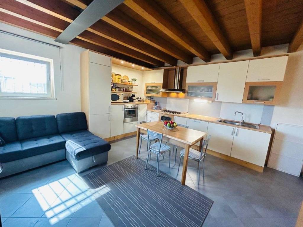 appartamento in vendita a Castelnuovo del Garda