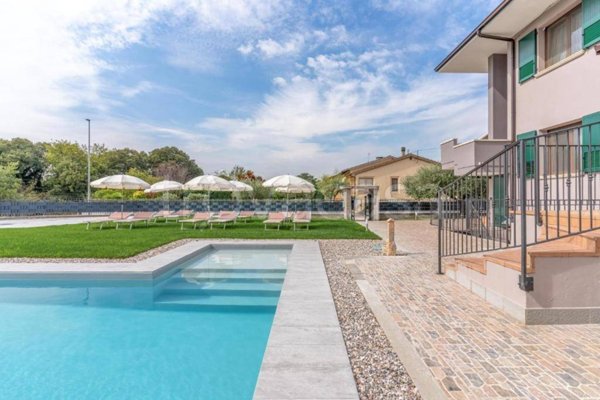 negozio in vendita a Castelnuovo del Garda