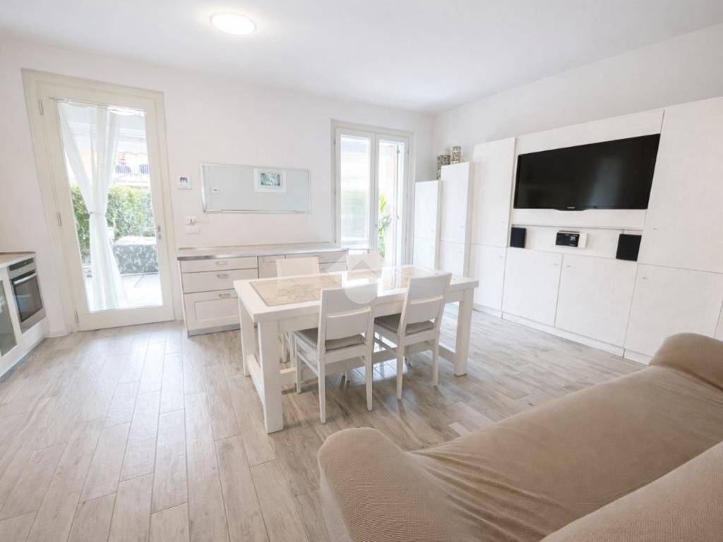 appartamento in vendita a Castelnuovo del Garda in zona Cavalcaselle